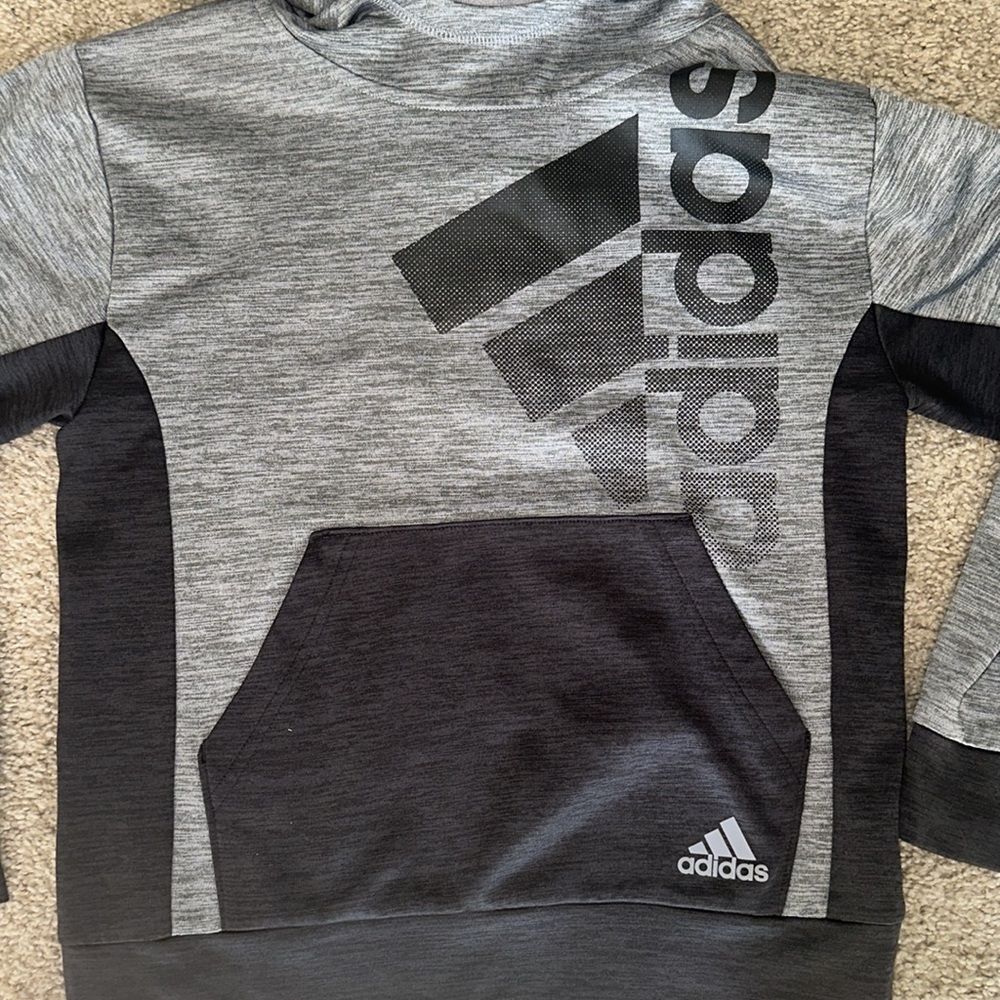 Boys Adidas Hooded Sweatshirt Small 8